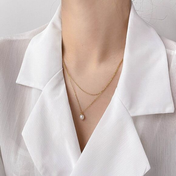 Elegant Gold Freshwater Pearl Necklace 18K GP - Picture 3 of 5
